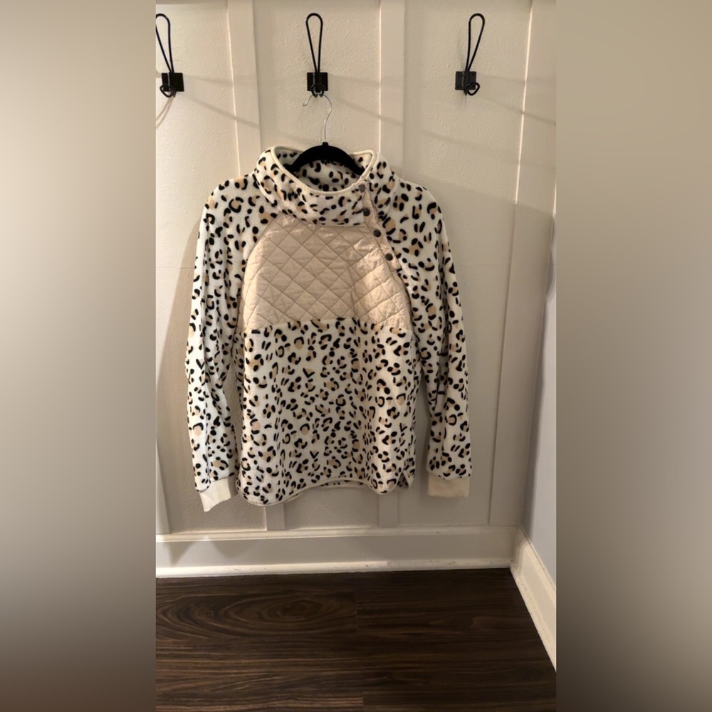 Animal Cheetah Print Quilted Sherpa Button Neck Size L